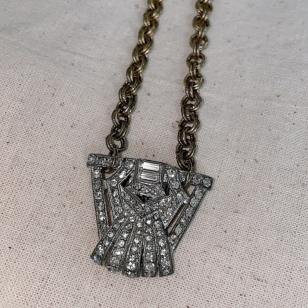 ERIN KNIGHT DESIGNS Vintage Necklace with Fur Clip